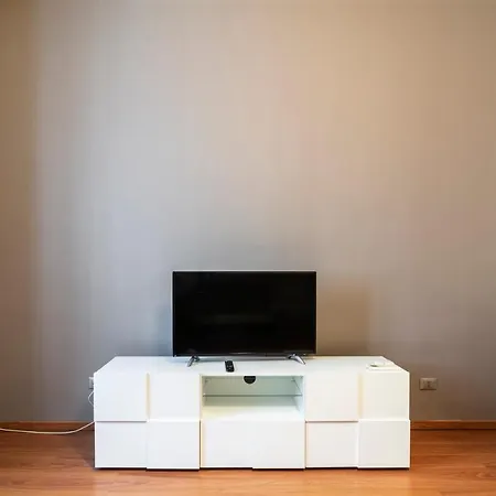 Virgilio Studio By Flatscollection Milan